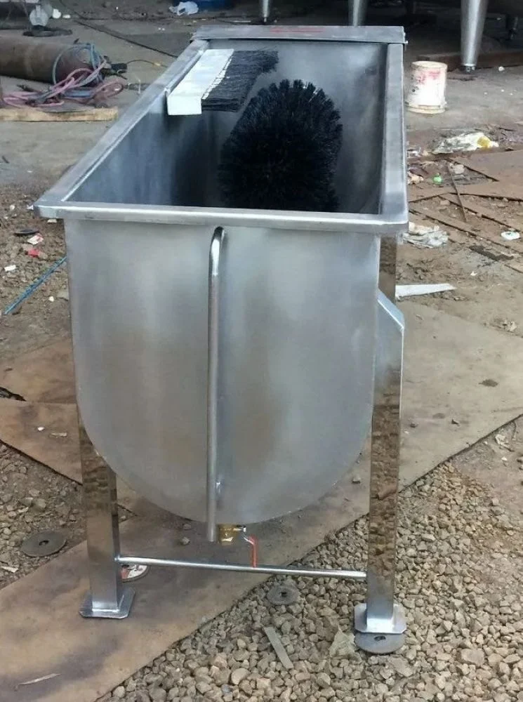 Semi Automatic SS304 30 L Milk Can Scrubber Machine (4 Cans)