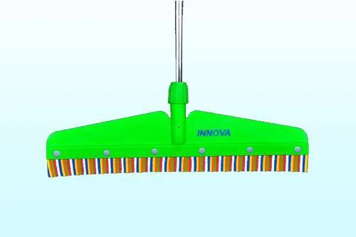 Innova Green Plastic Floor Wiper